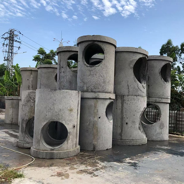 雨，污水檢查井